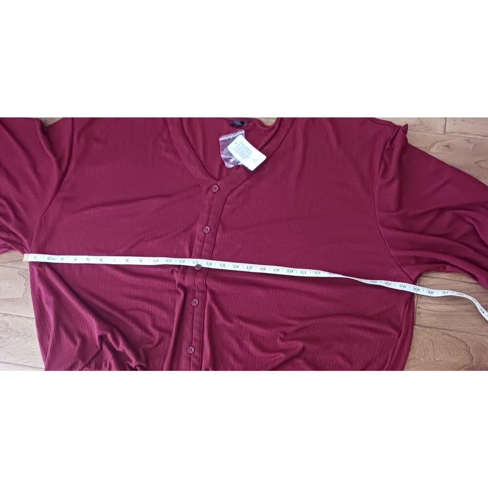 Torrid Textured Jersey V-Neck Button Down Dolman Crop Top Women's Size 3 NWT! - Picture 5 of 9